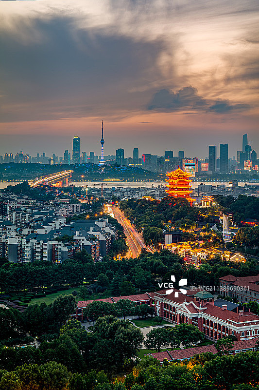 武汉黄鹤楼_长江大桥_龟山电视塔_鄂军都督府图片素材