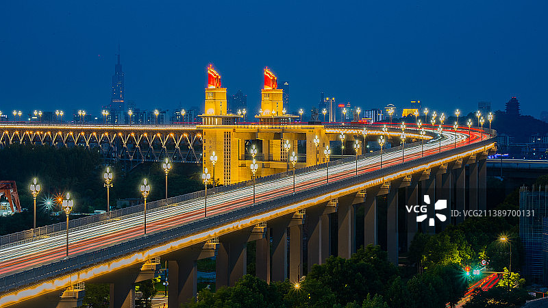 南京长江大桥蓝调图片素材