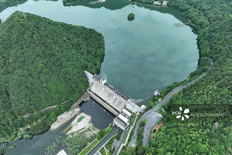航拍视角下的水库图片素材
