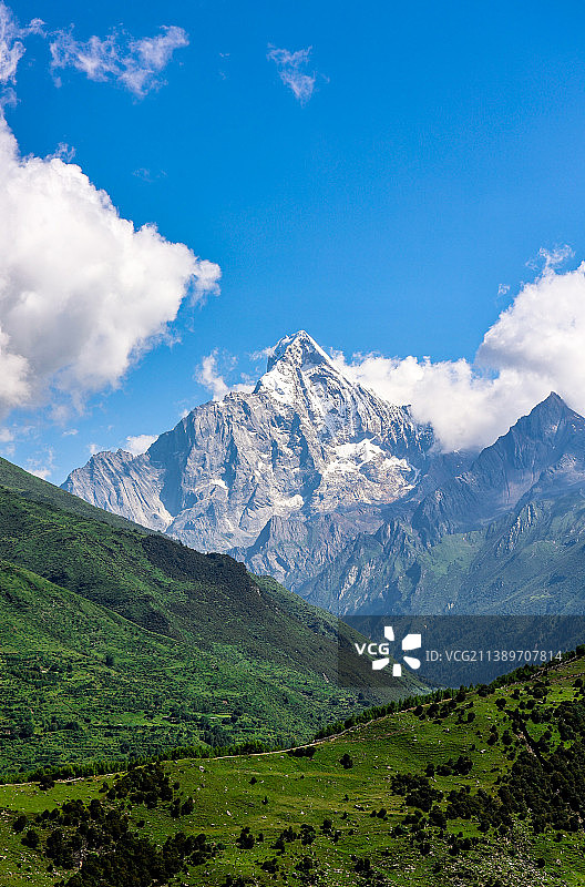 四姑娘山远景图片素材