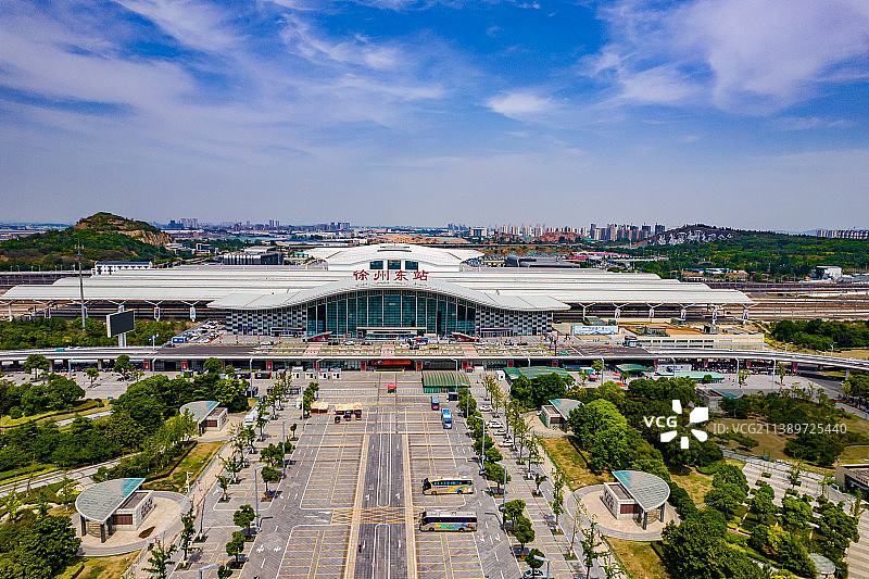 江苏徐州东站高铁站夏日航拍图片素材