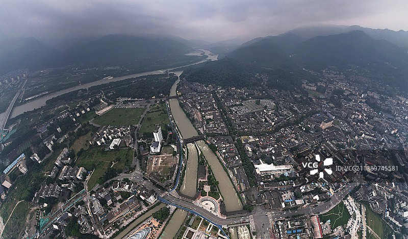 航拍四川成都都江堰水利工程图片素材