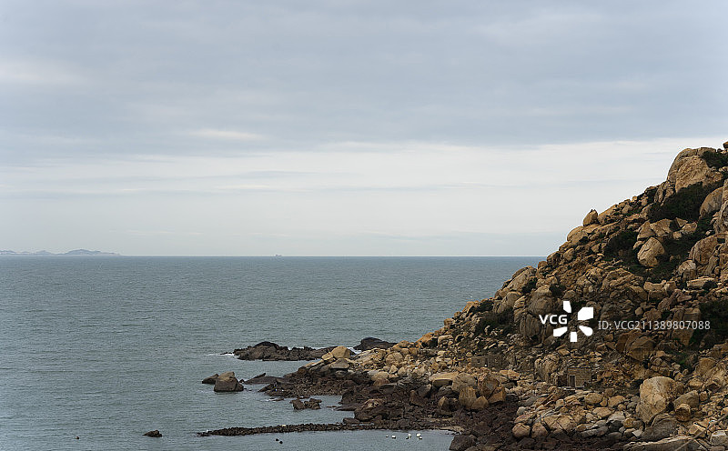高视角海边山峦图片素材