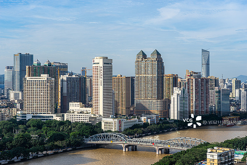 广州海珠桥和珠江两岸建筑群航拍风光图片素材