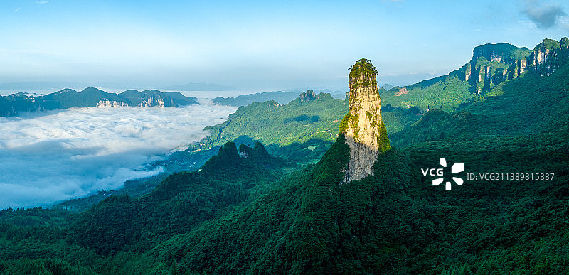 国家地质公园湖北恩施大峡谷朝天笋一柱擎天图片素材