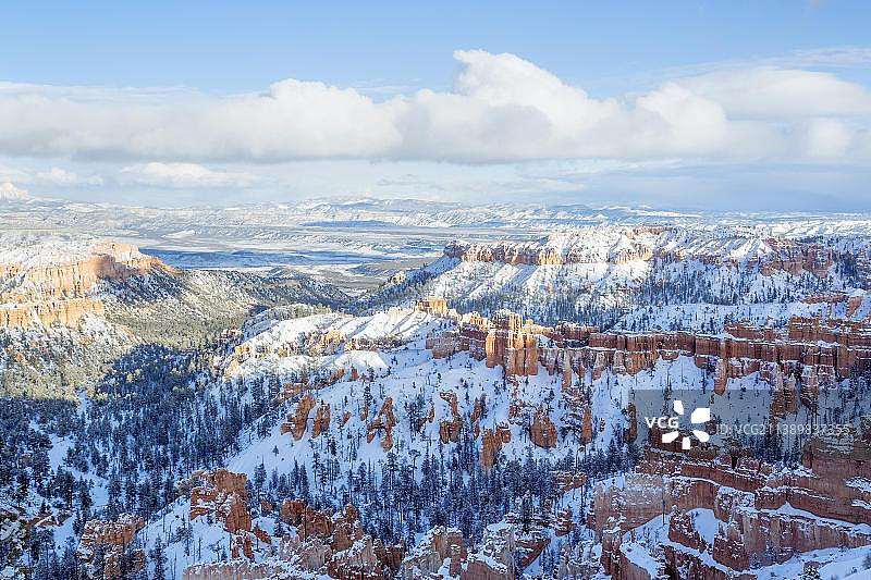 美国犹他州布莱斯峡谷冬季瞭望图片素材