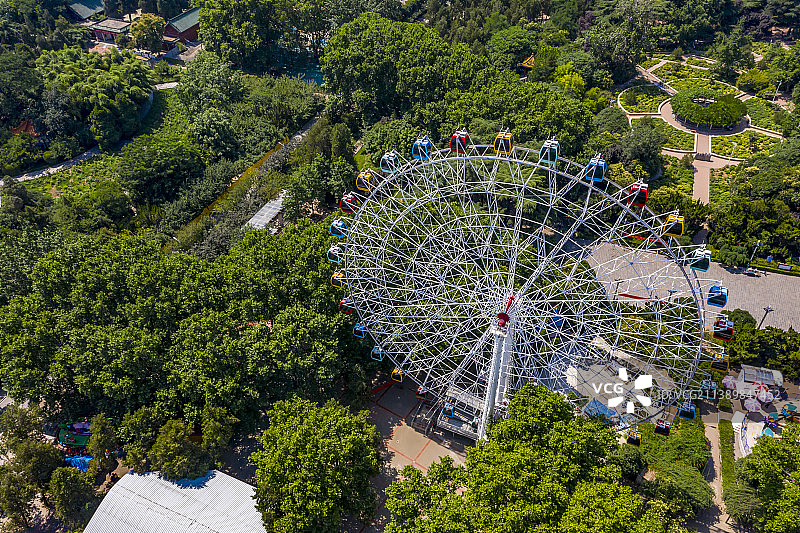 郑州碧沙岗公园摩天轮航拍图片素材