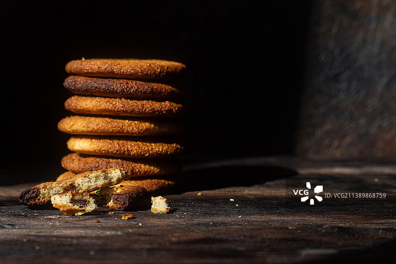 巧克力花生饼干低调美食摄影图片素材