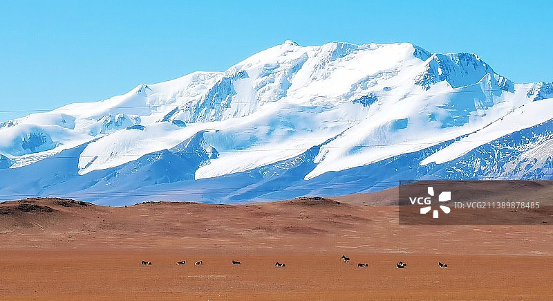 在阿里大北线上图片素材