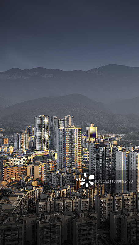 小城日暮图片素材