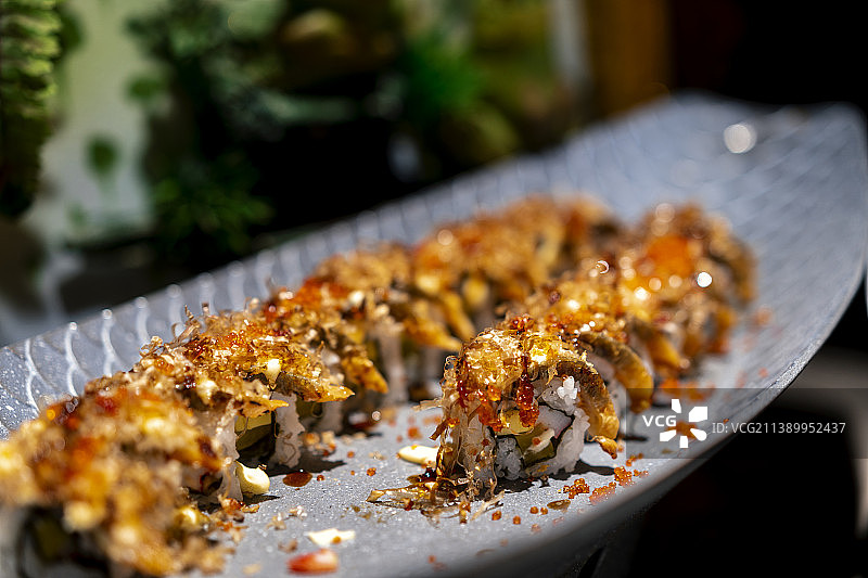 排列的日本寿司图片素材