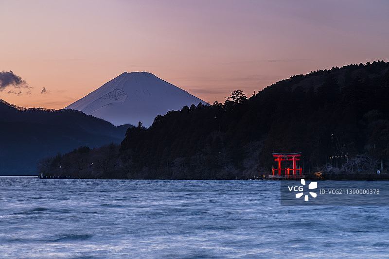 日本神奈川县的富士山景观图片素材