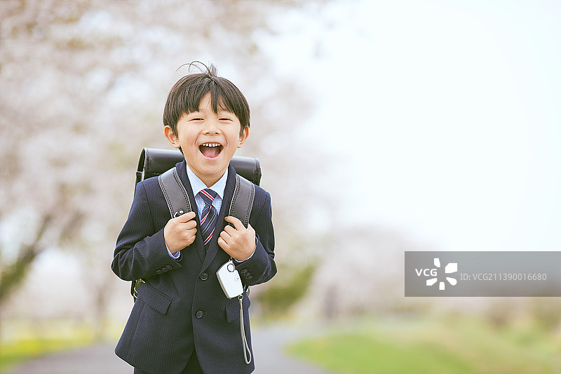 微笑的日本小学生图片素材