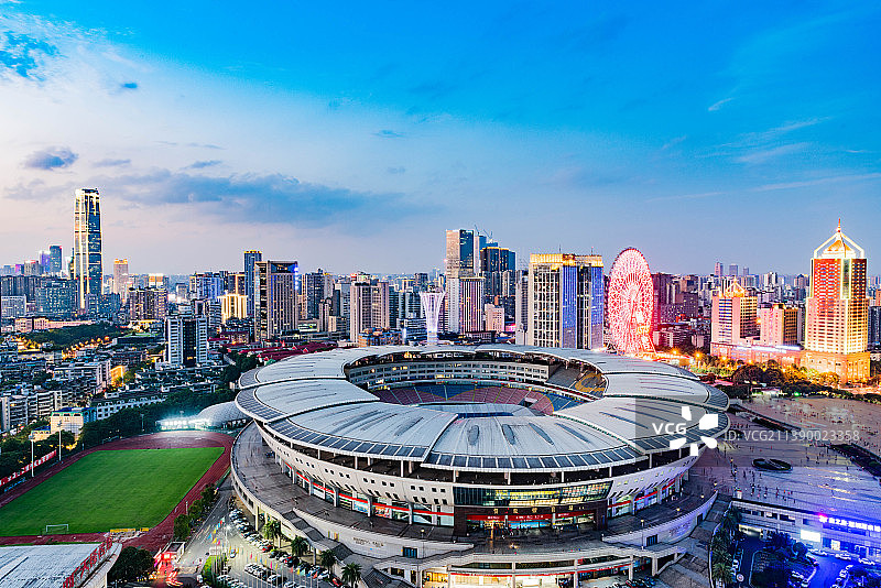 贺龙体育馆夜景图片素材