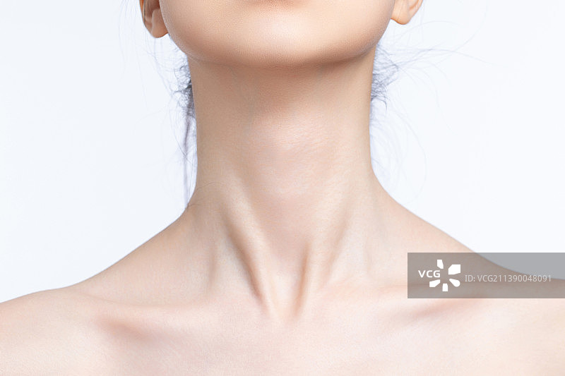 正在化妆的亚洲美女图片素材