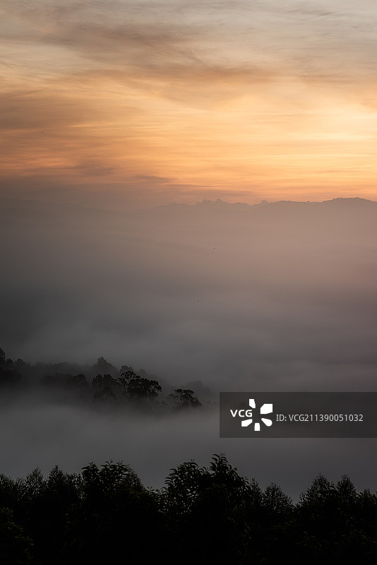 中国广东省饶平县金光寺云海图片素材