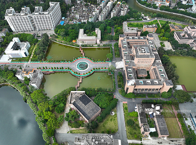 广东省江门市蓬江区五邑大学东湖公园航拍图片素材