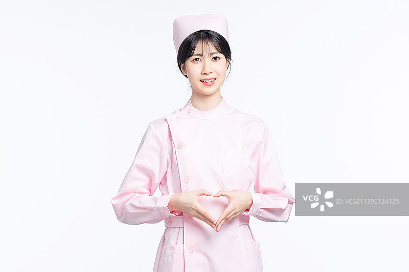 白色背景里的亚洲女护士图片素材