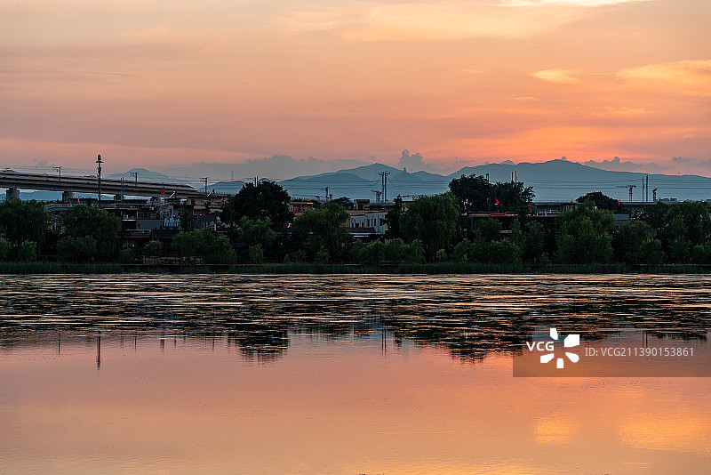 卢沟桥晓月湖日落晚霞图片素材
