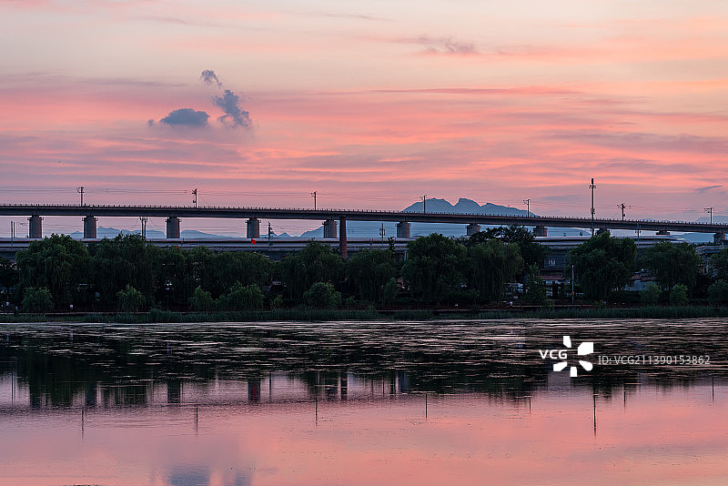 卢沟桥晓月湖日落晚霞图片素材