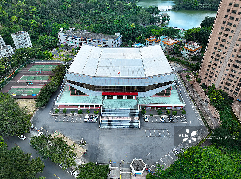 广东省江门市蓬江区五邑大学东湖公园航拍图片素材