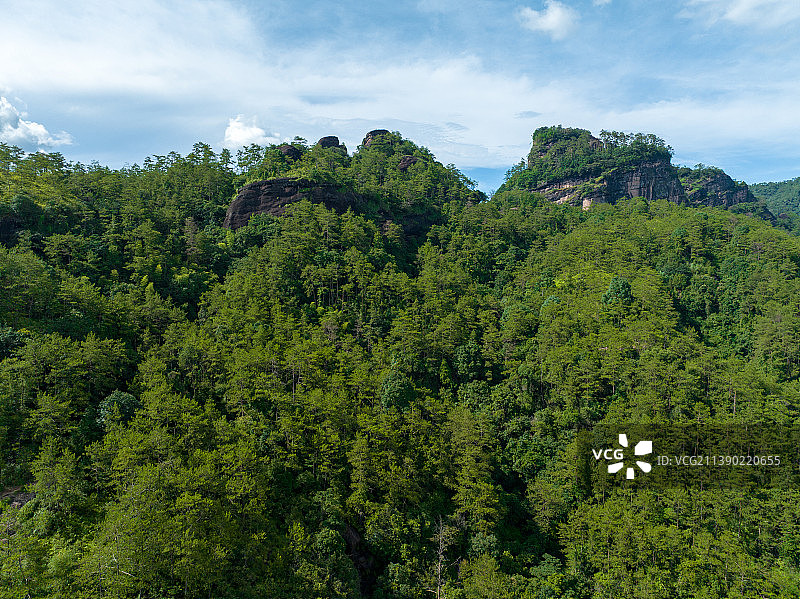 无人机视角，武夷山白云峰白云寺图片素材
