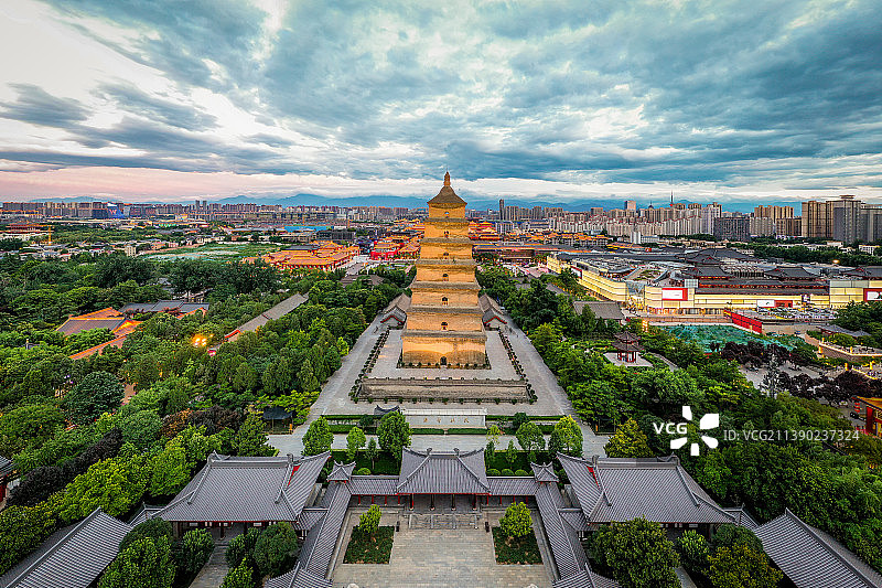 陕西西安大雁塔景区航拍图片素材