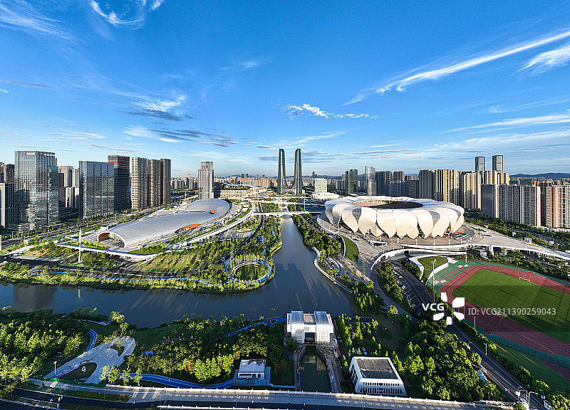 航拍杭州亚运会奥体中心体育场城市天际线图片素材