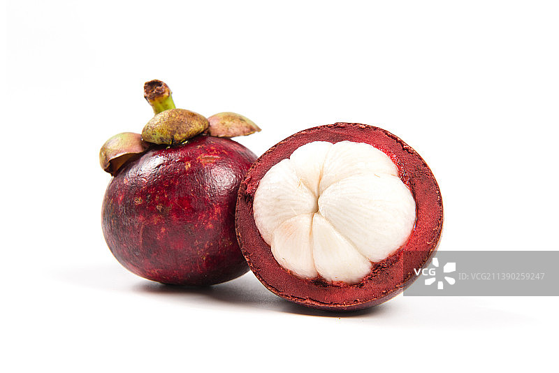 白底上剥开的山竹图片素材