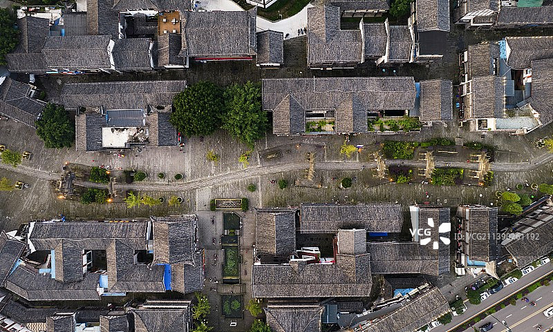 航拍四川隆昌的古代牌坊街图片素材