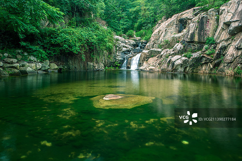 泰山彩石溪图片素材