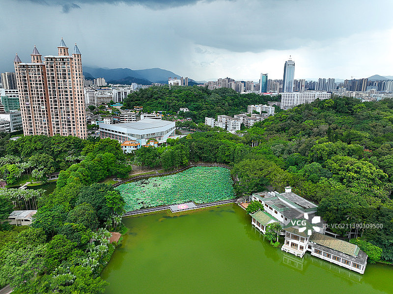 广东省江门市蓬江区五邑大学东湖公园航拍图片素材