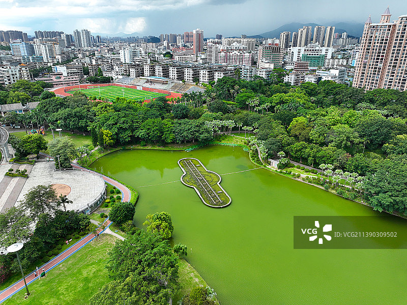 广东省江门市蓬江区五邑大学东湖公园航拍图片素材