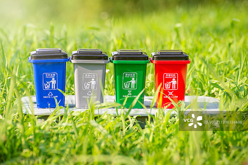 垃圾分类垃圾箱图片素材