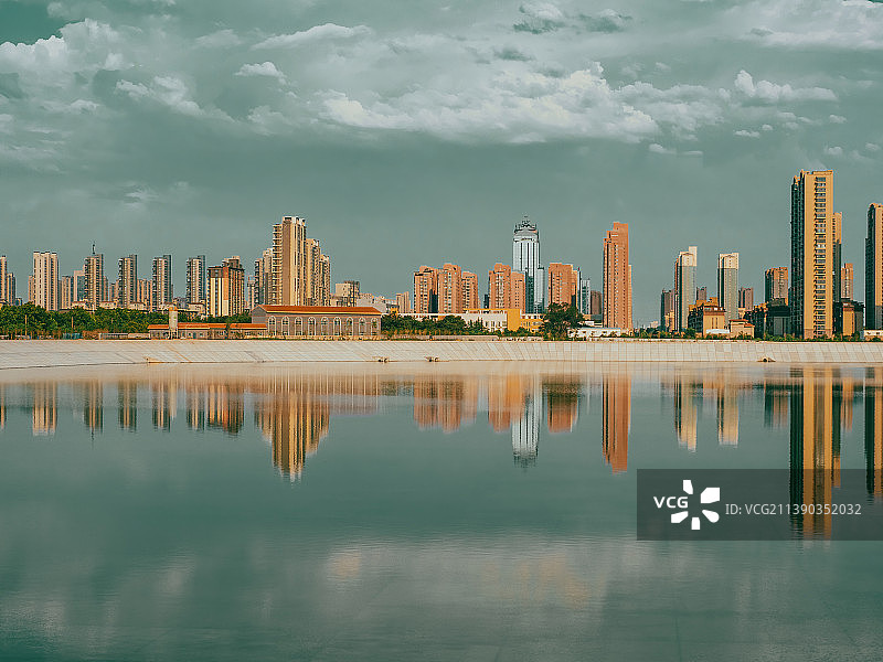 郑州 荥阳 都市风景 建筑 天空之镜图片素材