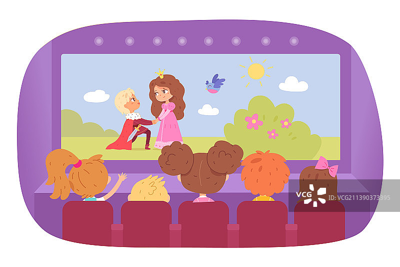 孩子们在电影院屏幕上看电影图片素材