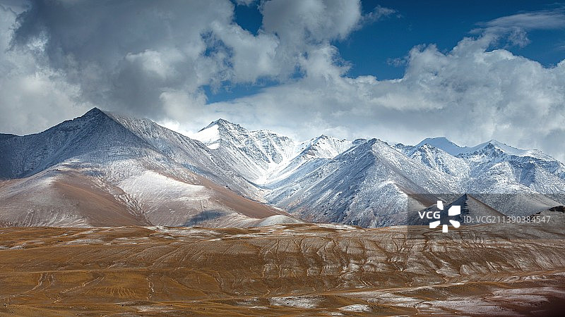 帕米尔雪山图片素材