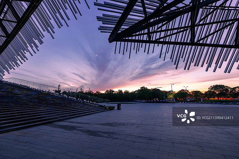 阳澄湖莲花岛码头晚霞图片素材