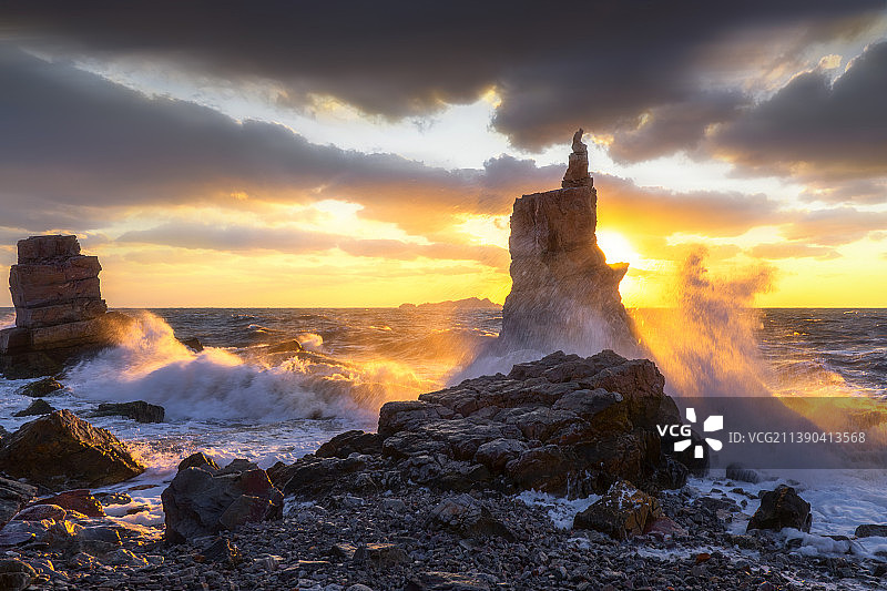 鎏金将军石图片素材