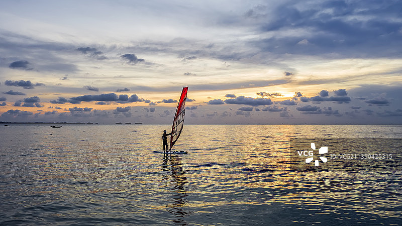 扬帆起航图片素材