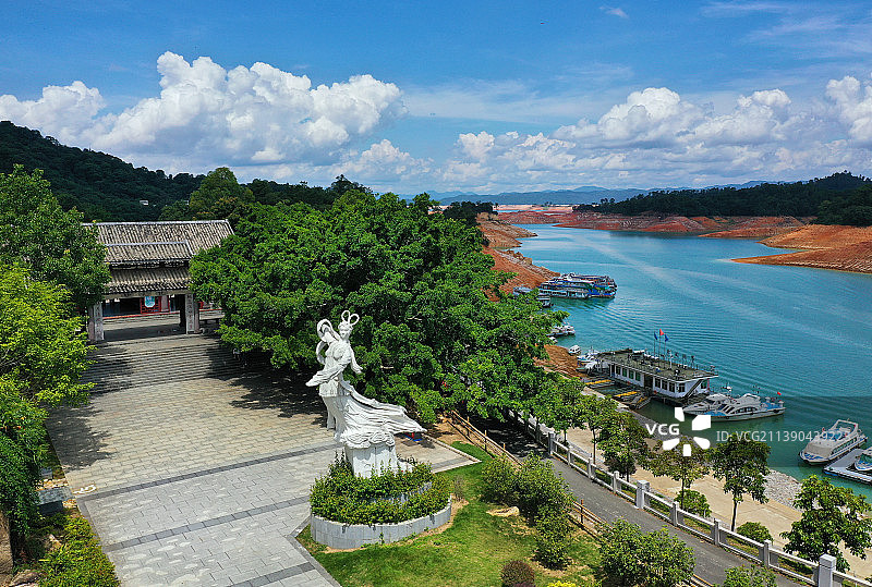 广东省河源市东源县新丰江水库万绿湖镜花缘景区航拍图片素材