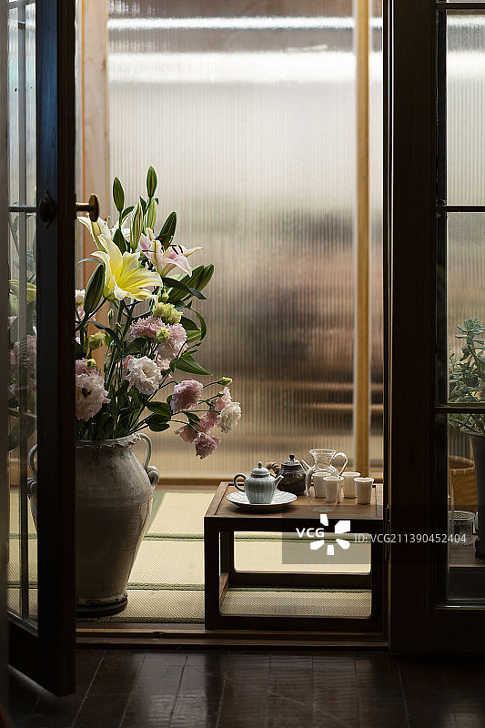 鲜花茶具图片素材