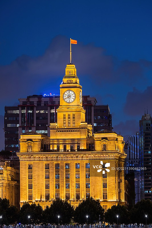上海外滩海关大楼夜景图片素材