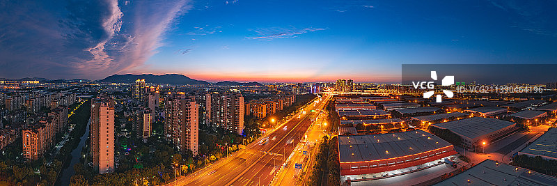 江苏省苏州高新区浒墅关大阳山绚烂晚霞图片素材