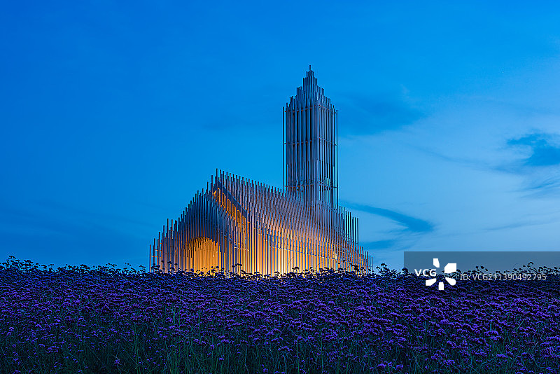 四川眉山无影教堂夜景图片素材