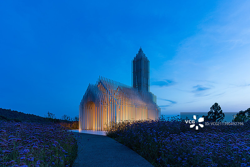 四川眉山无影教堂夜景图片素材