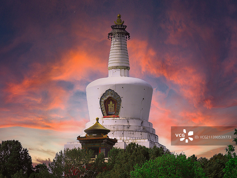 北海公园白塔图片素材