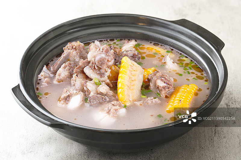 中餐砂锅玉米炖排骨图片素材