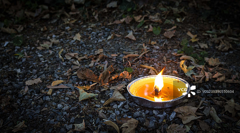 高角度看茶蜡烛图片素材