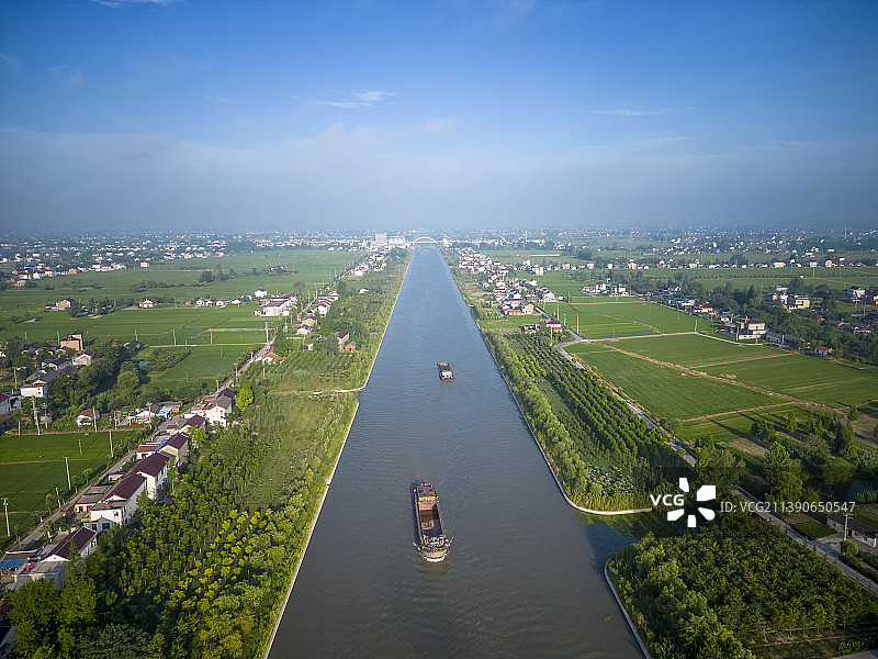中国苏中通扬运河和两岸乡村风光图片素材